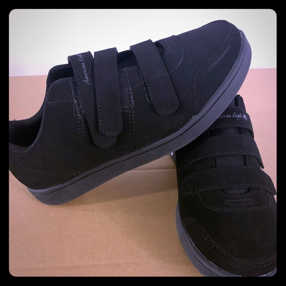 American Eagle black sneakers brand new
